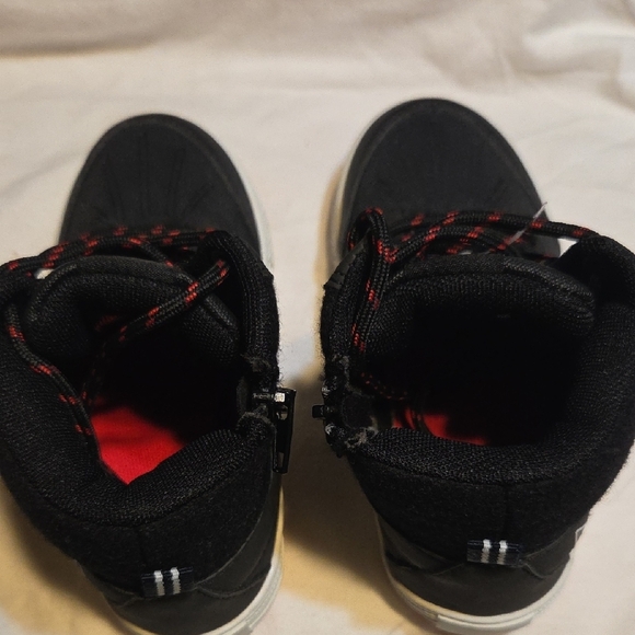 Nautica Black and Red High-Top Sneakers - Picture 4 of 5